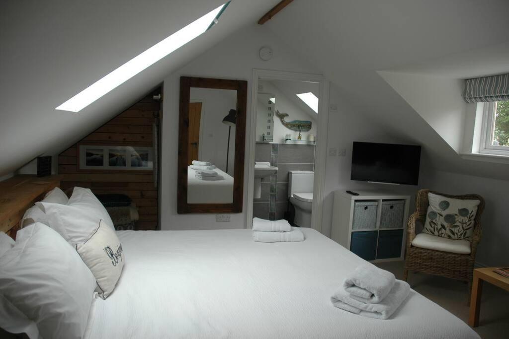Cowslip Barn Annexe, Countryside Stay Near Chichester Exterior photo